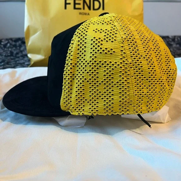 ❌❌SOLD❌❌ NWT Fendi Monogram Hat - Picture 5 of 9